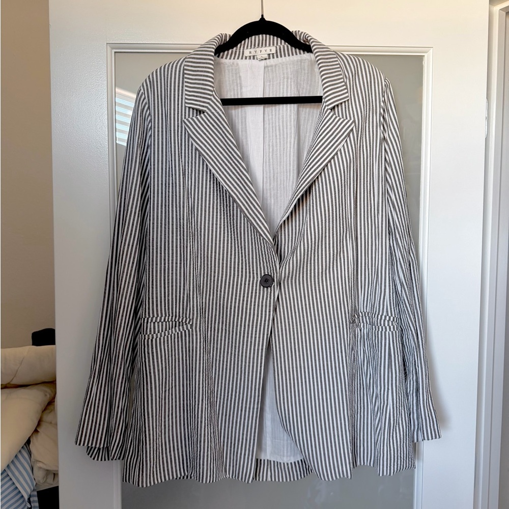 Striped Set - Picture 3 of 6
